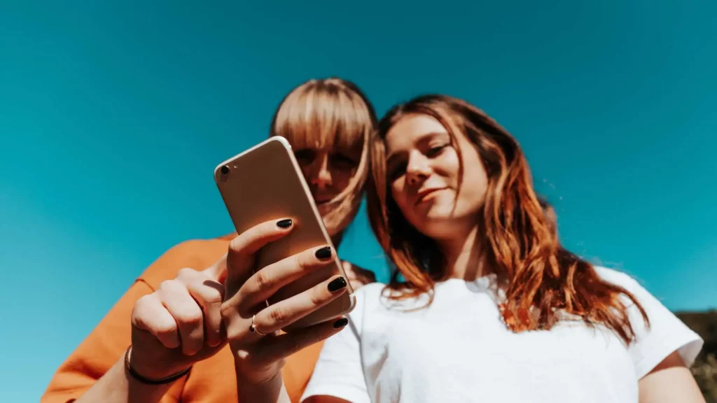 cosa sono i social media virtual assistants
